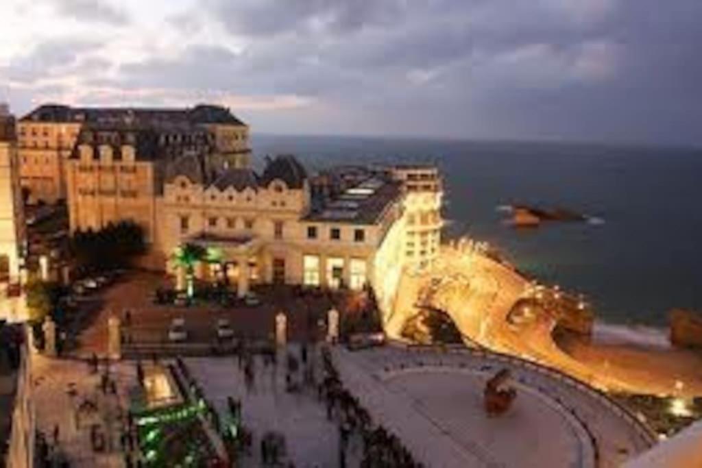 Apartment Biarritz, Hyper Centre, 50m Plages, Wifi